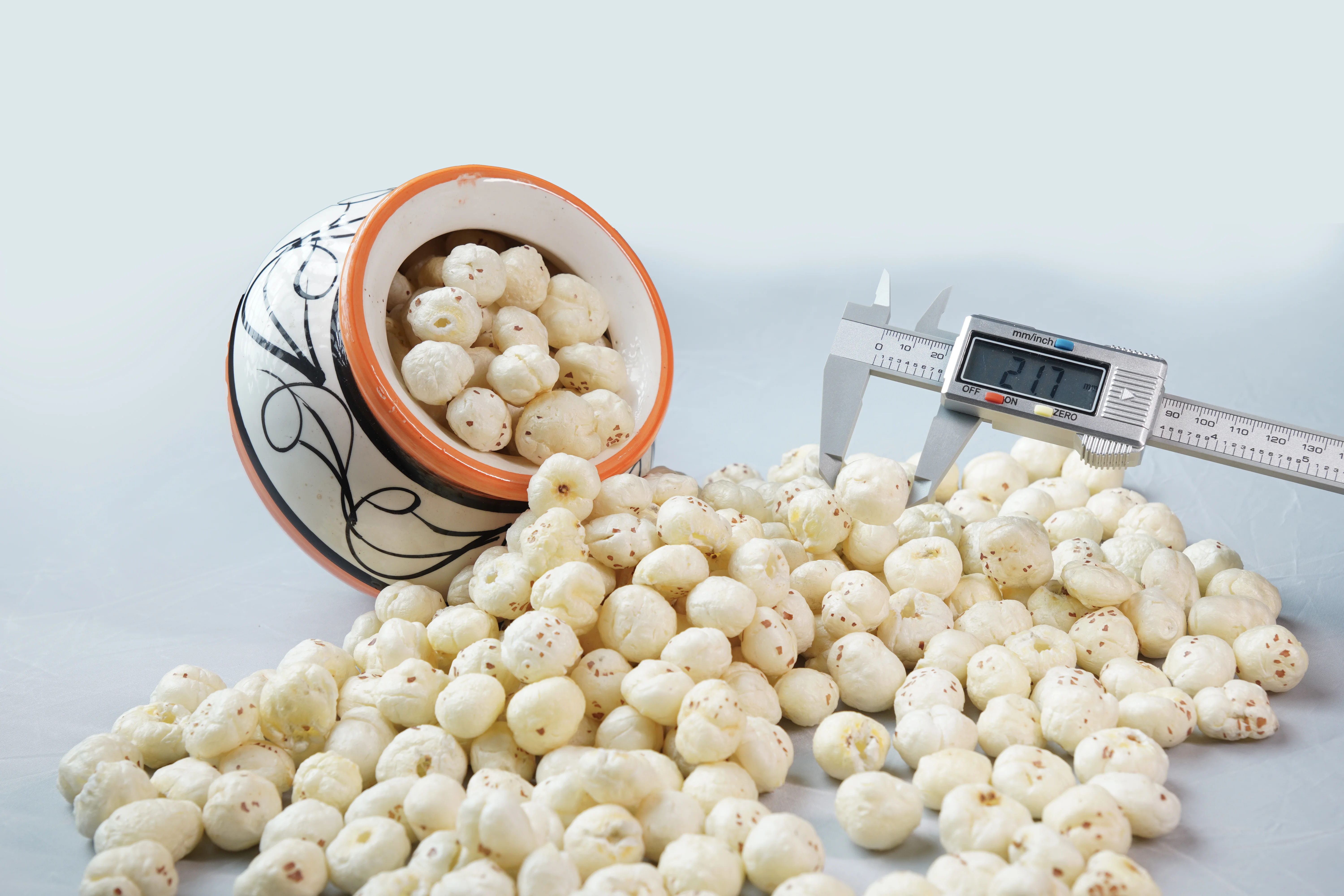 6+ Suta Handpicked Makhana (Royal Maharaja Grade - Super Jumbo)